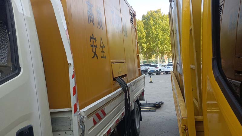 五原如何判断柴油发电机组和UPS电源的切换时间是否符合要求？
