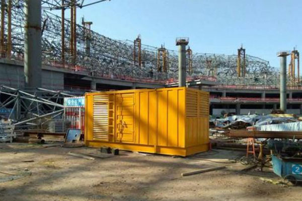 五原发电机出租如何判断空气滤清器是否需要更换？
